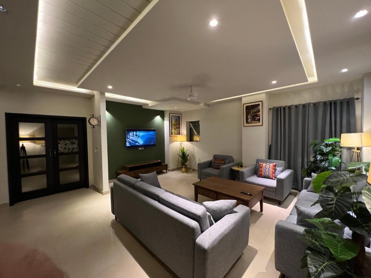 Serenity Corner 4 Bhk Islamabad Exterior photo