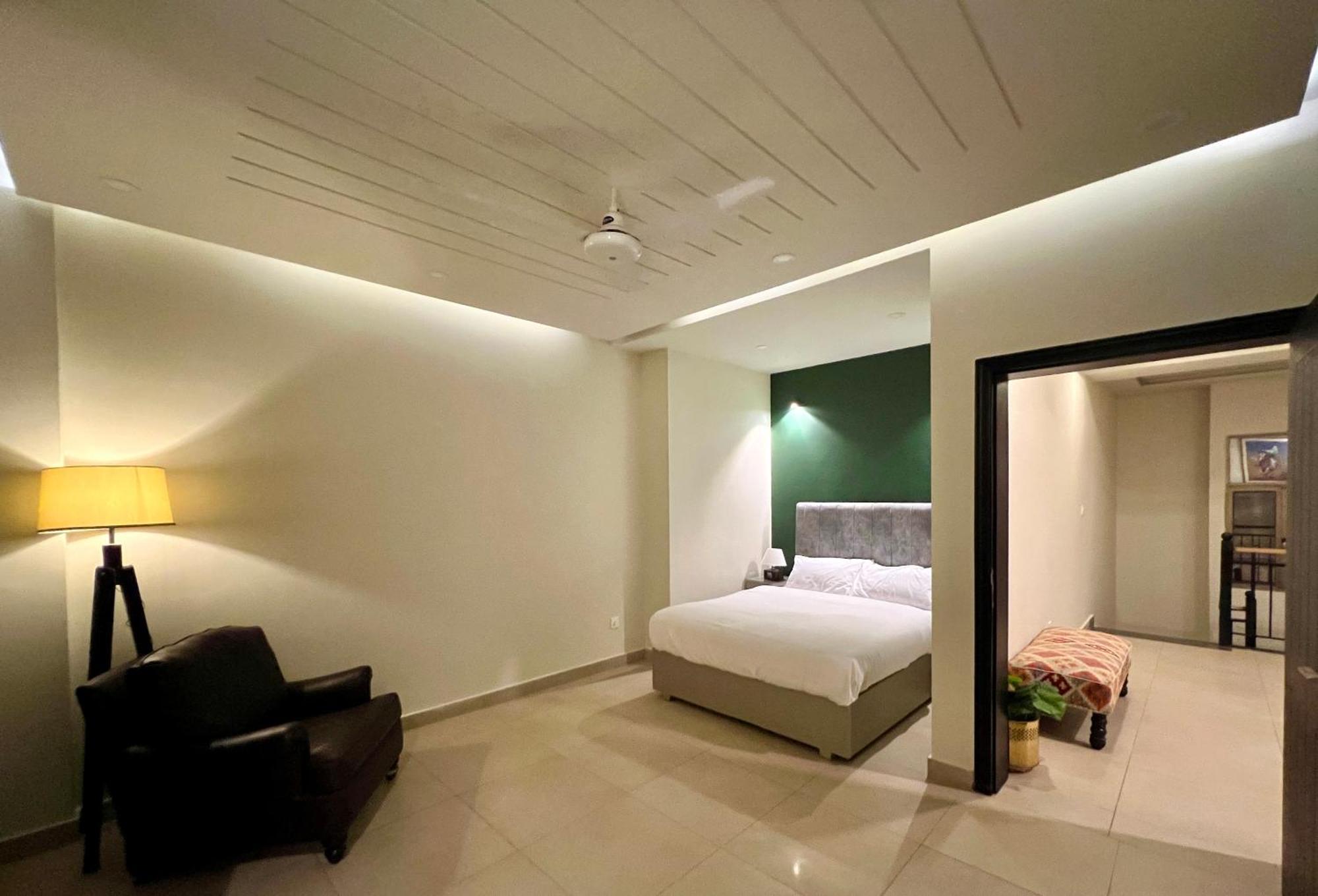 Serenity Corner 4 Bhk Islamabad Exterior photo